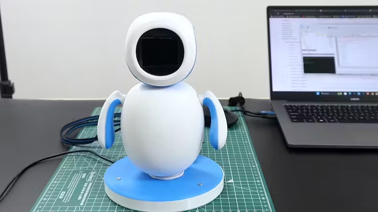 DIY Desktop Robot Emo Based on Raspberry Pi 4B