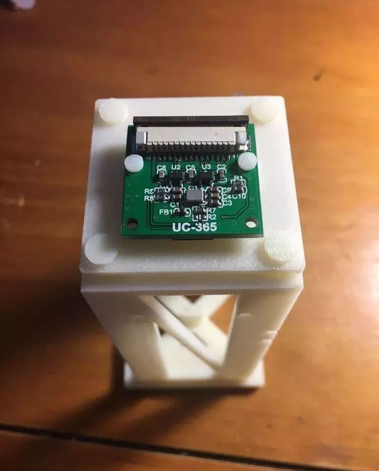 Create a Low-Cost Interactive Microscope with Raspberry Pi