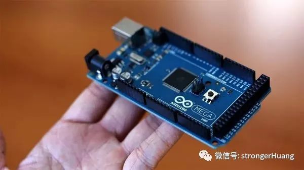 Differences Between Arduino and Microcontrollers: A Beginner's Guide to Arduino