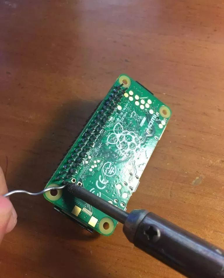 Create a Low-Cost Interactive Microscope with Raspberry Pi