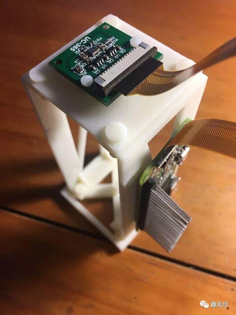 Build a Low-Cost Interactive Microscope with Raspberry Pi