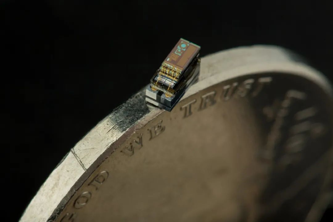 How to Create Tiny Batteries for Micro Robots